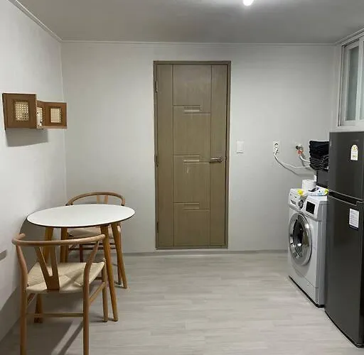 Namsan Studio 101 / 2mins Metro アパート